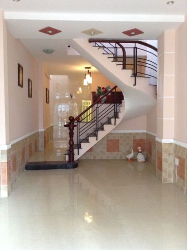 Bán nhà hẻm xe hơi đường Phan Văn Trị, Phường 5, Gò Vấp, nhà mới vào ở ngay