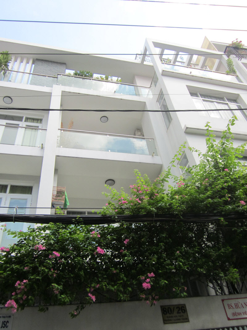 Cho thuê nhà nguyên căn hẻm 8 mét, đường Hoàng Hoa Thám,  Bình Thạnh