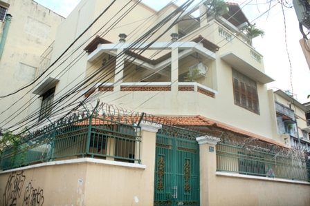 Cho thuê nhà Nguyên Căn mặt tiền thụt đường Nguyễn Thiện Thuật, P24, Bình Thạnh