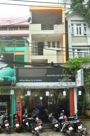 Bán nhà mặt tiền đg Bạch Đằng, P2, Tân Bình, Dt 4.2x27 đúc 1 trệt, 3 lầu. 