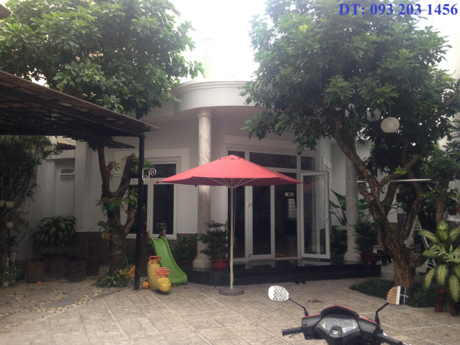 Bán biệt thự cao cấp hẻm xe hơi 6m đường Chu Văn An, P12, Bình Thạnh, Dt 10,5x29 1 lầu.