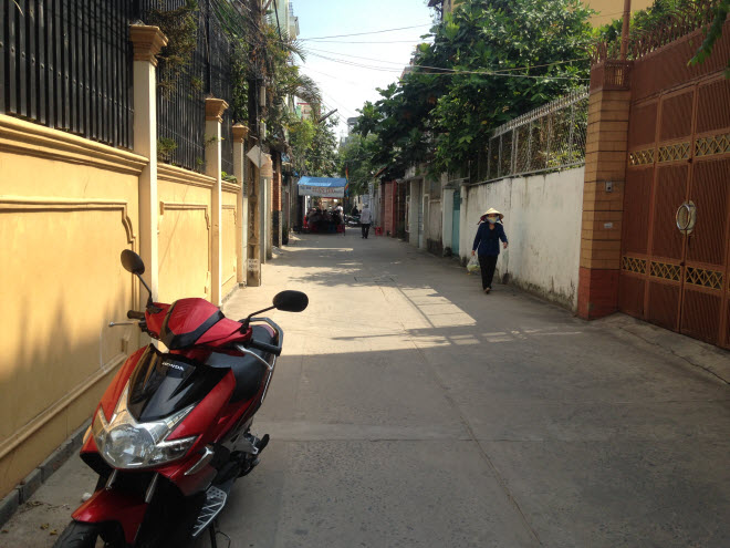 Bán nhà 1 trệt, 1 lầu hẻm nội bộ 2 xe hơi tránh nhau đường Bùi Đình Túy, P24, Bình Thạnh, Dt 6.5x28