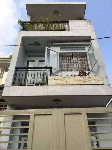 Bán nhà hẻm đường Lê Quang Định, P11, Bình Thạnh, Dt 3,9x14, đúc 1 trệt, 2 lầu, Sân thượng