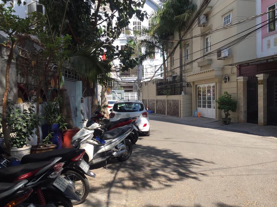 Bán biệt thự Nguyễn Văn Đậu phường 11 quận Bình Thạnh 12.5x13.5m hướng ĐB