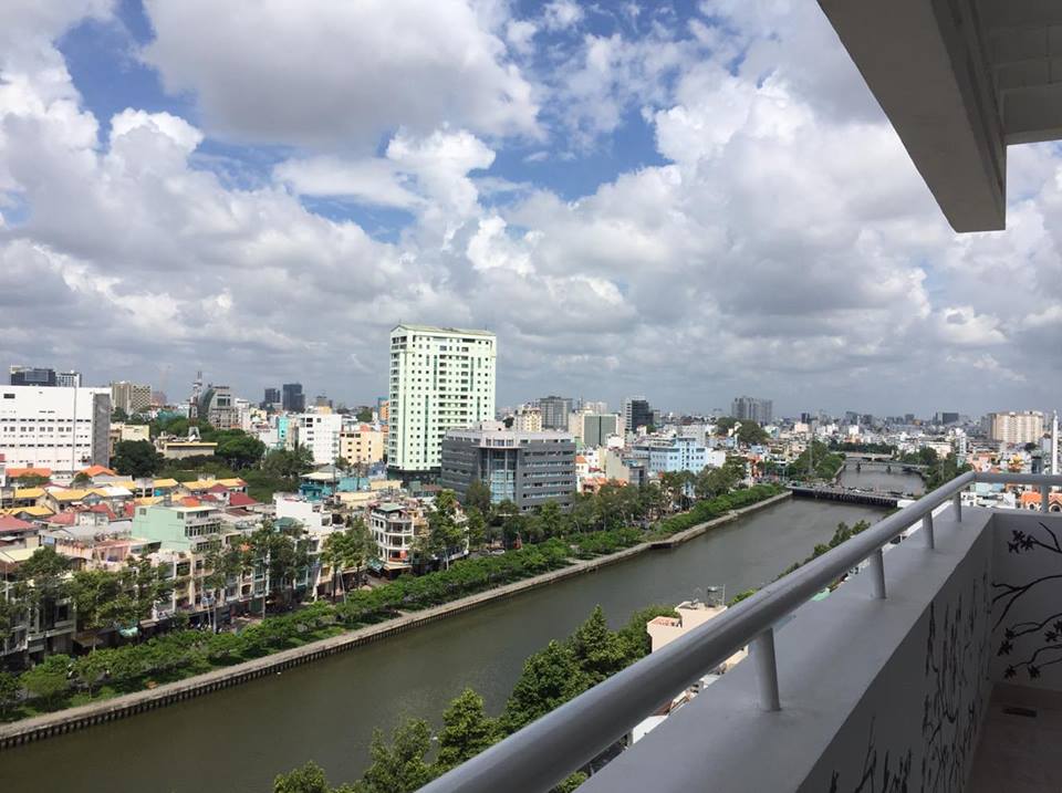 Bán penthouse căn hộ mặt tiền Trường Sa Bình Thạnh 198m2