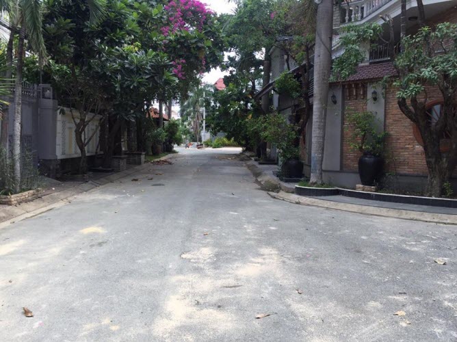 Bán nhà 2 mặt tiền KDC Bình Lợi, P13, Bình Lợi, Dt 6,1x18, 1 trệt, 1 gác.