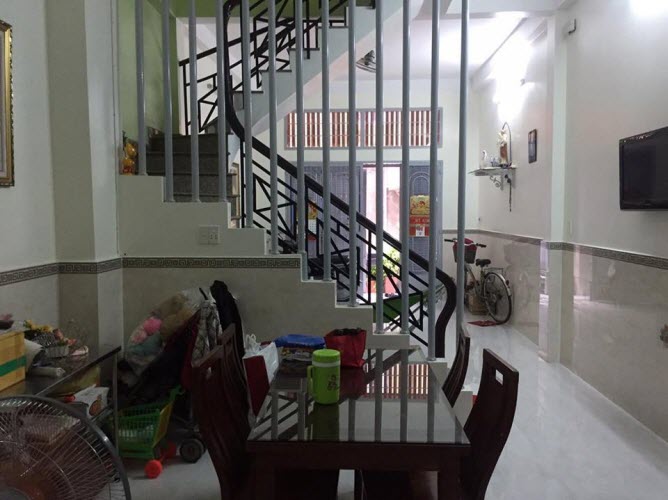 Bán nhà đường Nguyễn Lâm P3 Bình Thạnh 4x12,3m 1 trệt, 1 lầu hướng Đông