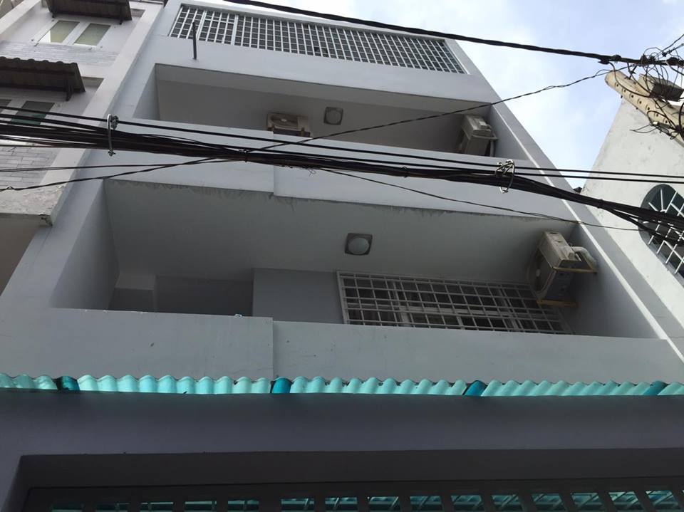 Bán nhà đường Đinh Tiên Hoàng P3 Bình thạnh 5x8.5m 3 lầu 3.4 tỷ hướng Đông