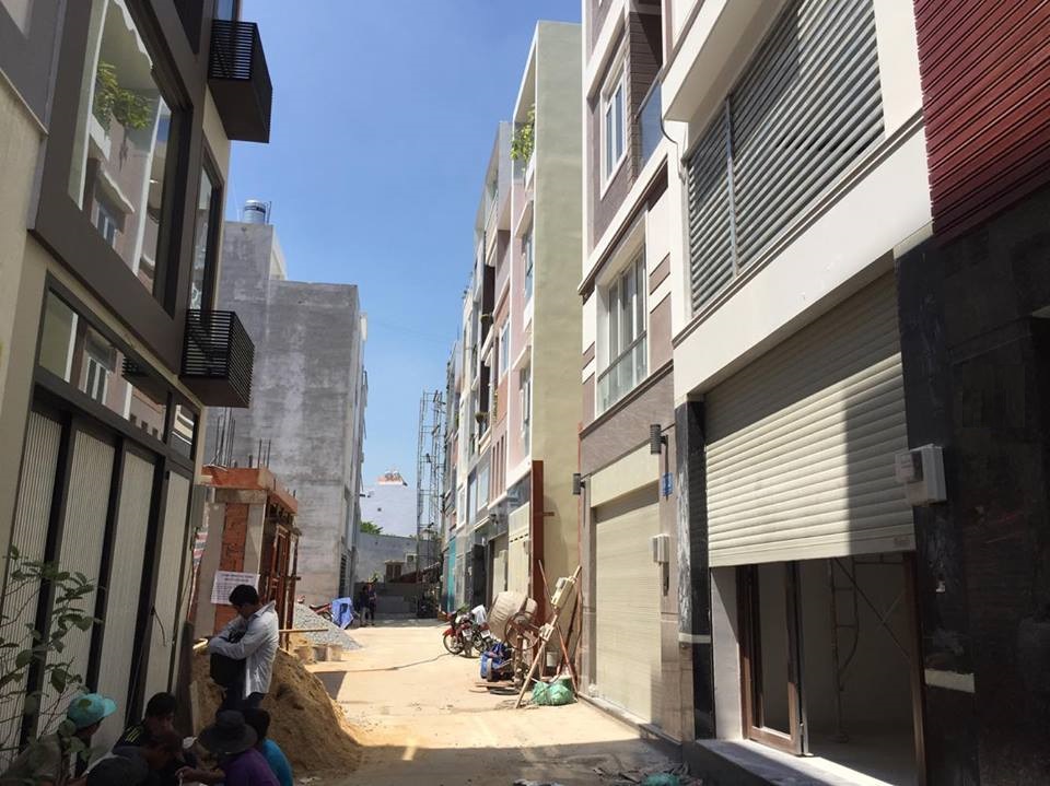 Cho thuê nhà Chu Văn An P12 Bình Thạnh 4.5x11m 3.5 lầu 18 triệu/ tháng