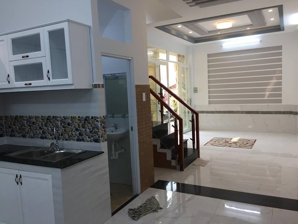 Bán nhà Hoàng Hoa Thám phường 6 Bình Thạnh 4x10m 3 lầu 5PN