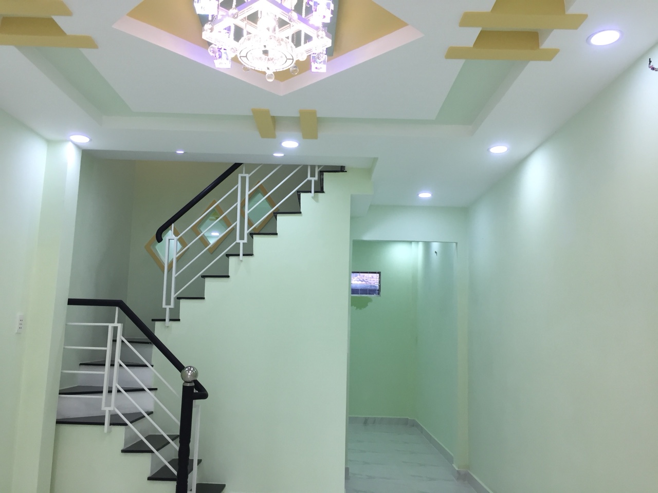 Bán nhà 242 Nguyễn Xí P13 Bình Thạnh 3.7x9m 1 lầu