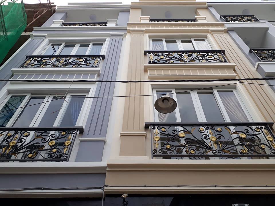 nha le quang dinh can ban gap