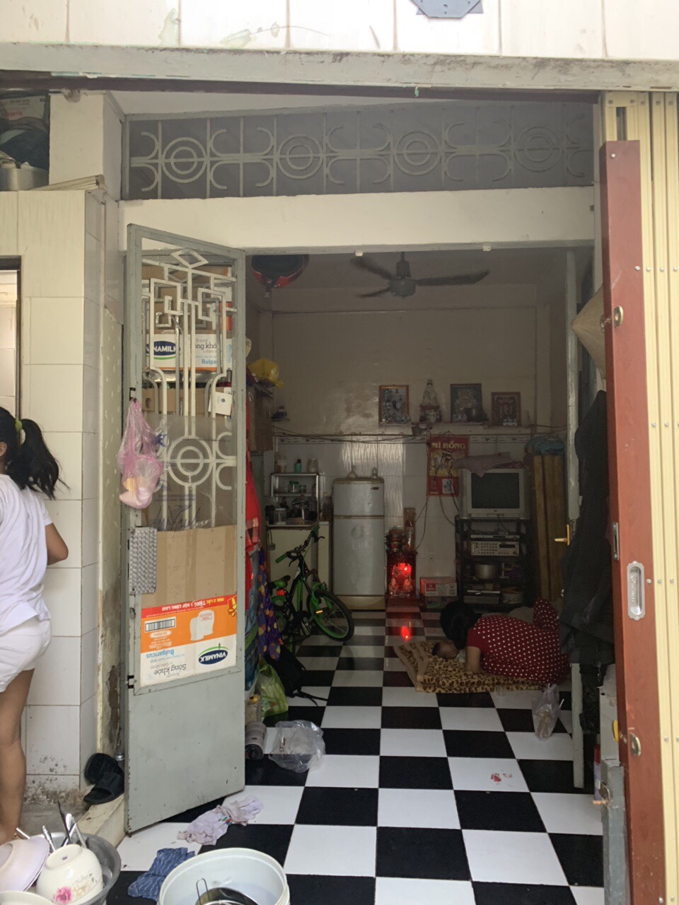 Bán nhà đường Trần Quang Khải phướng Tân Định Q1 giá 2.35 tỷ 2 lầu