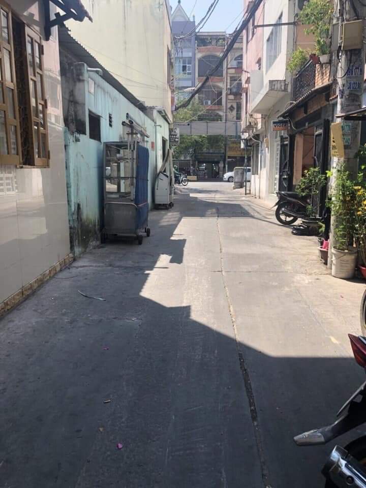 Bán nhà 100 Đinh Tiên Hoàng P1 Bình Thạnh 3.5x5m 1 lầu 1.9 tỷ gần mặt tiền đường