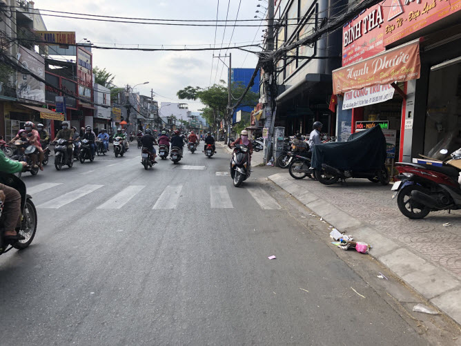 Bán nhà mặt tiền đường Lê Quang Định, P11, Bình Thạnh, Dt 3,6x36,