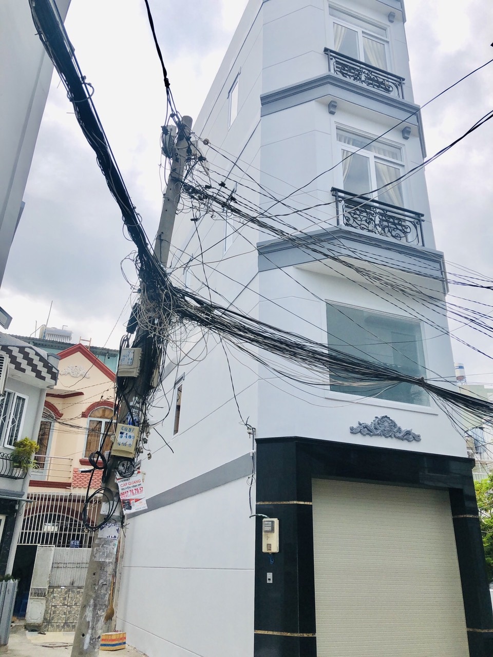 nha nguyen van dau phuong 11 can ban gap