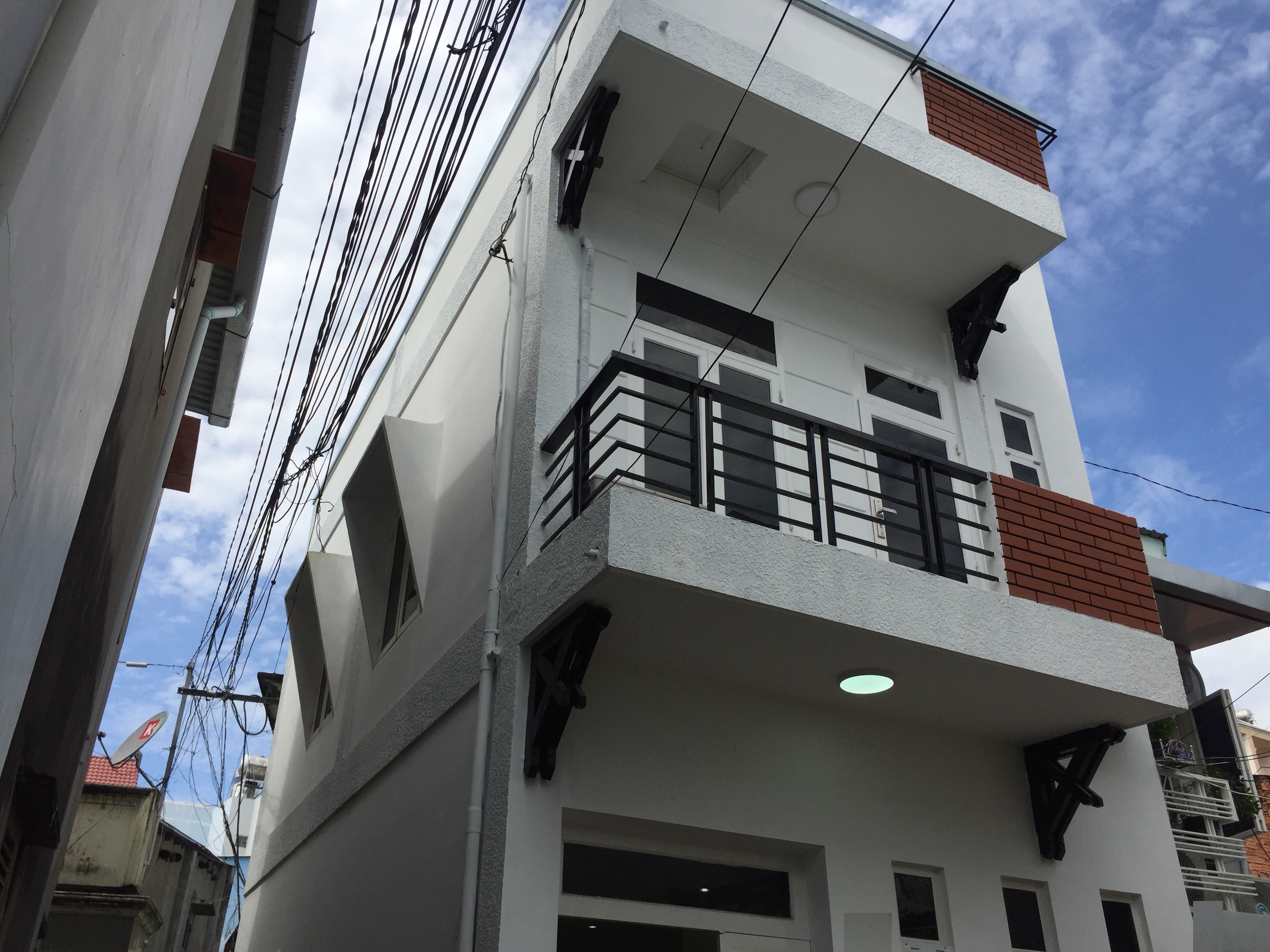 Bán nhà 578 Lê Quang Định hẻm nội bộ 4.3x7m 1 lầu 3.5 tỷ 2PN