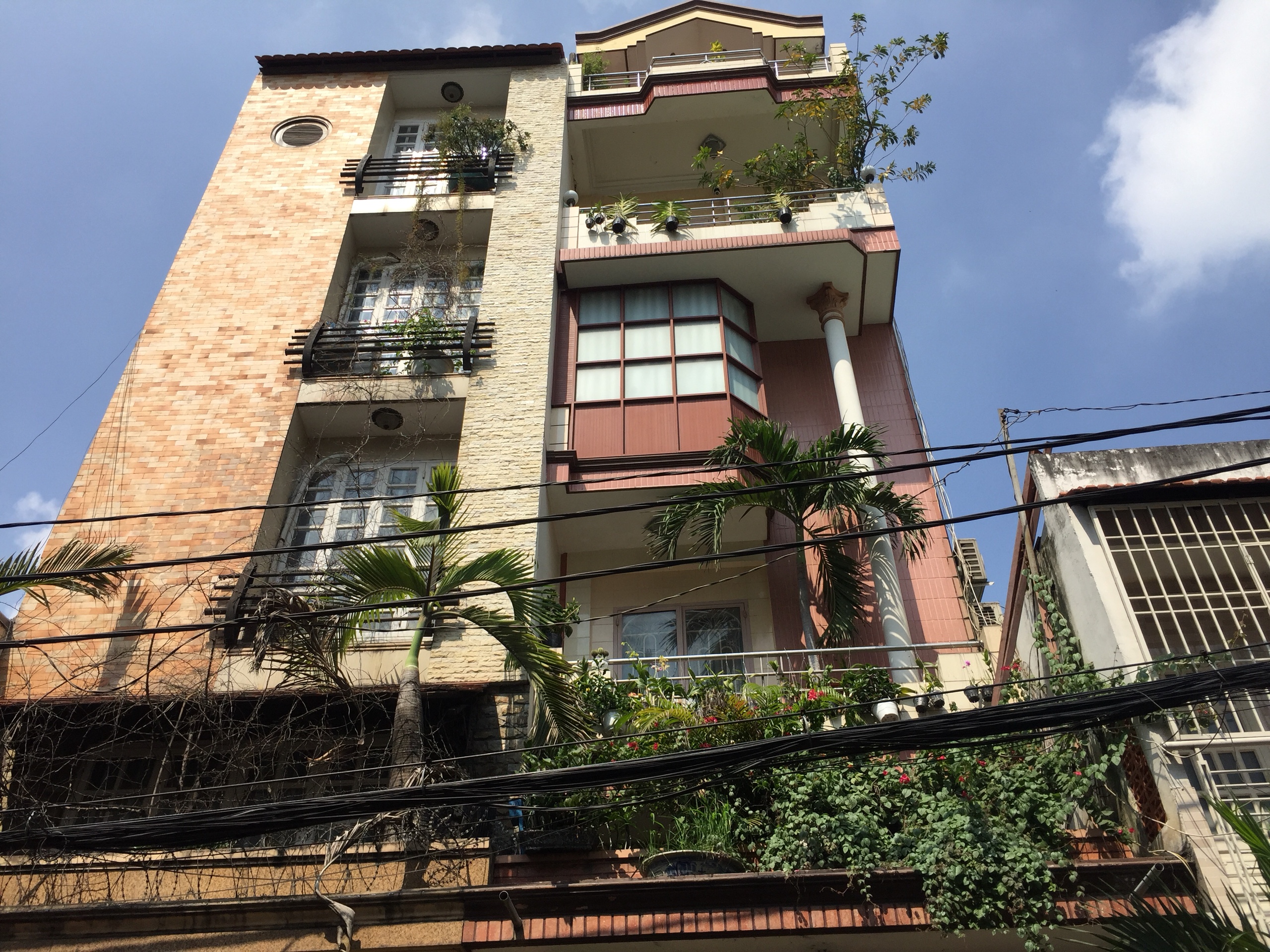 ban nha mat tien quan binh thanh