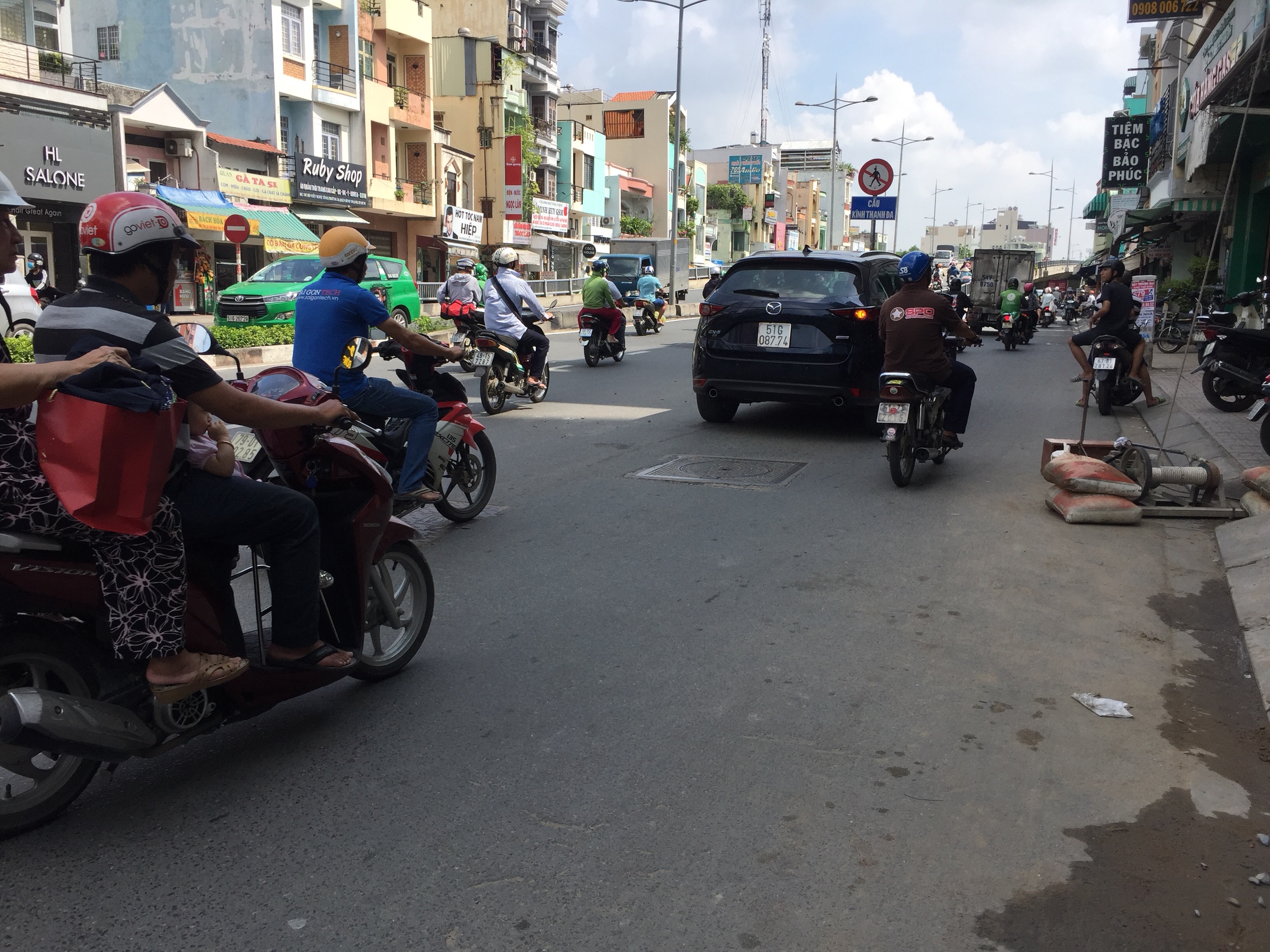 Bán nhà mặt tiền Lê Quang Định P11 Bình Thạnh 16x26m 1 lầu