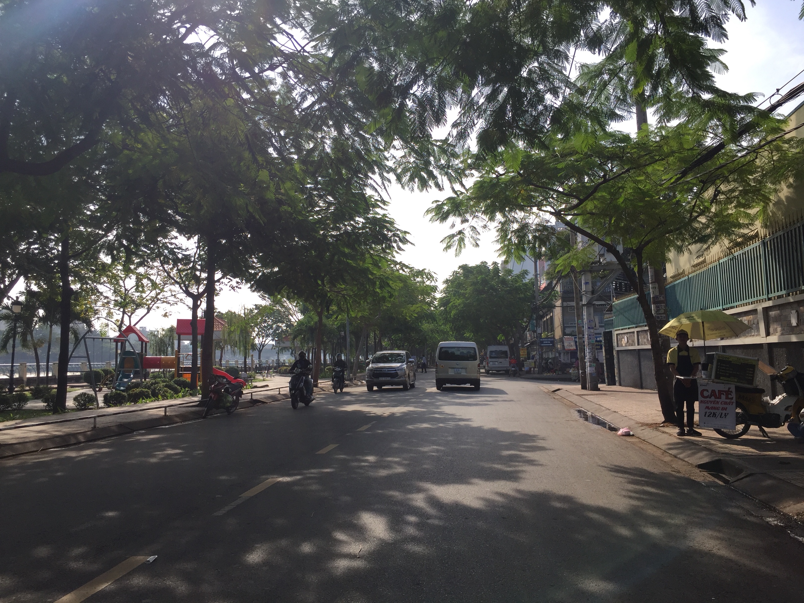 nha mat tien quan binh thanh can ban gap