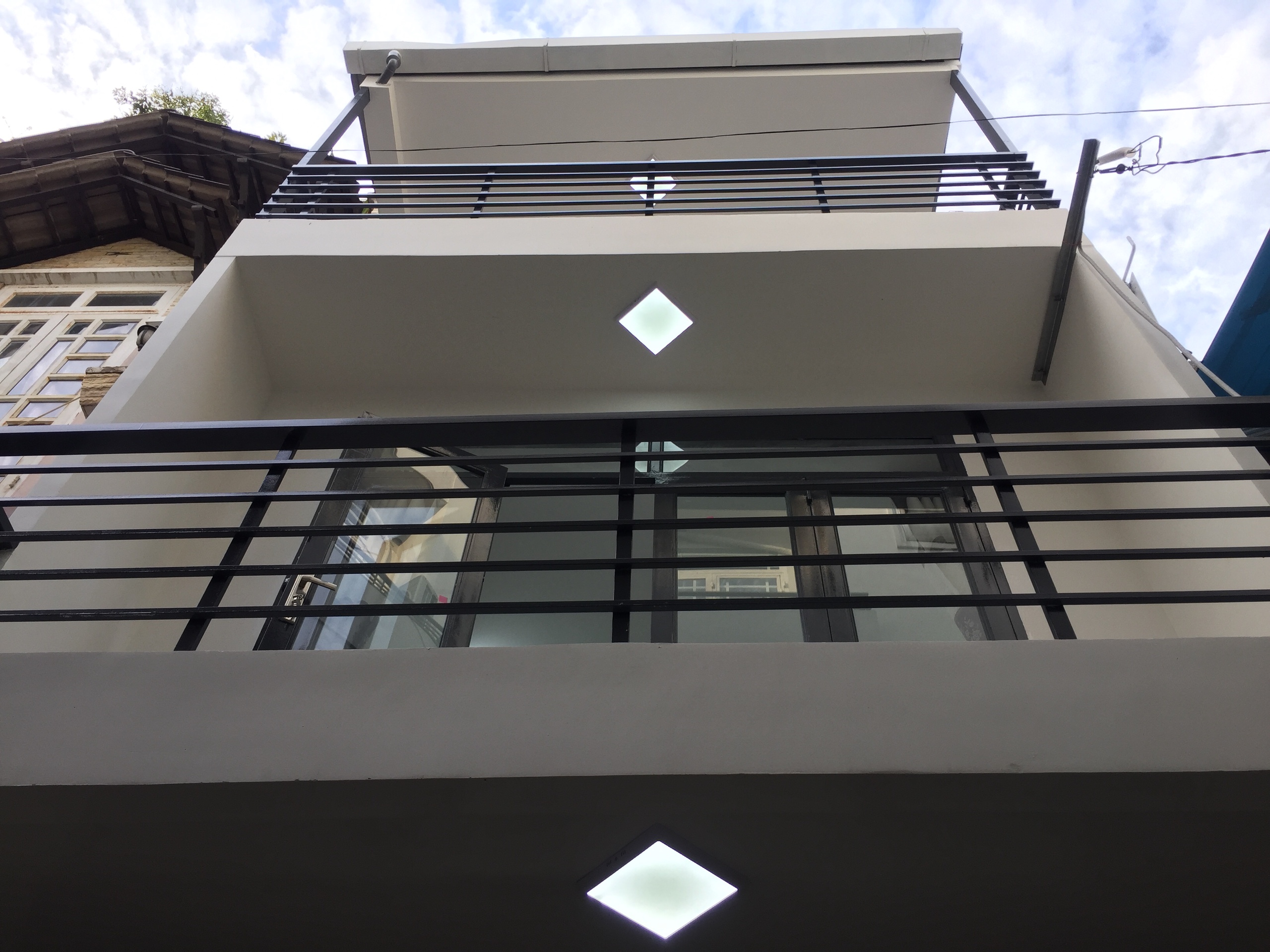 Bán nhà 45 Nguyễn Văn Đậu P6 Bình Thạnh 3.68 tỷ 3 lầu hẻm xe hoi