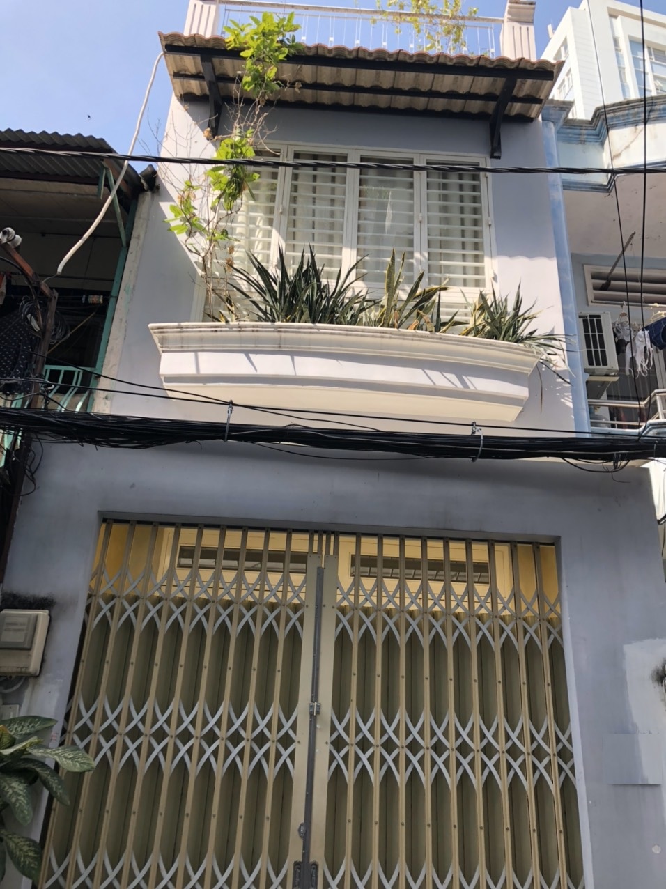 ban nha binh thanh duong no trang long