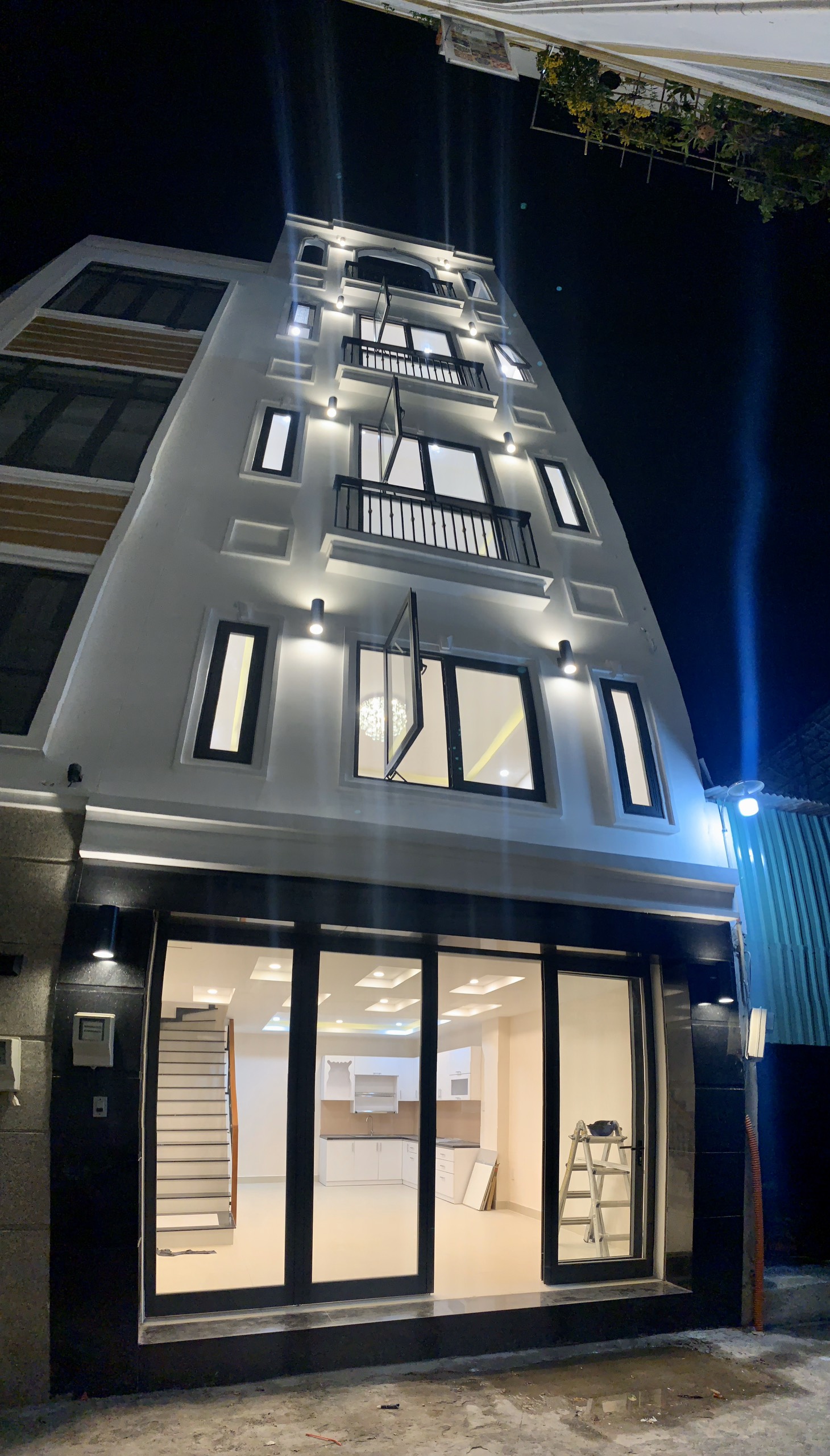 Bán nhà mới đường Ung Văn Khiêm Phường 25 Quận Bình Thạnh 4 lầu 6.7 tỷ