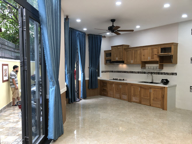 Lâu mới có 1 căn sân vườn đường Lý Thường Kiệt, P7, Gò Vấp, dt 65m2x 3 lầu, sân thượng