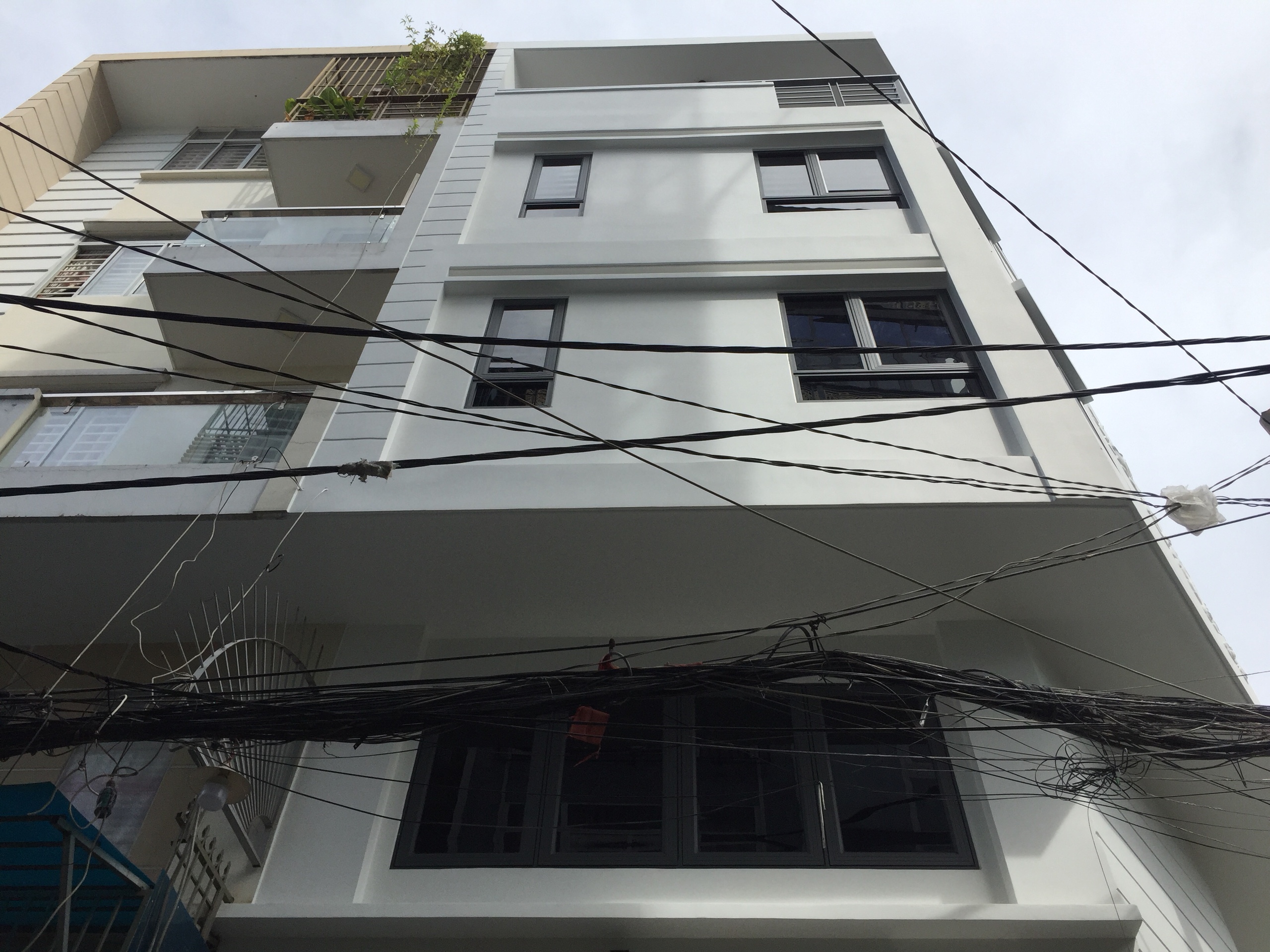 Bán nhà 247 Hoàng Hoa Thám P5 Bình Thạnh 3.5 lầu hẻm xe hơi