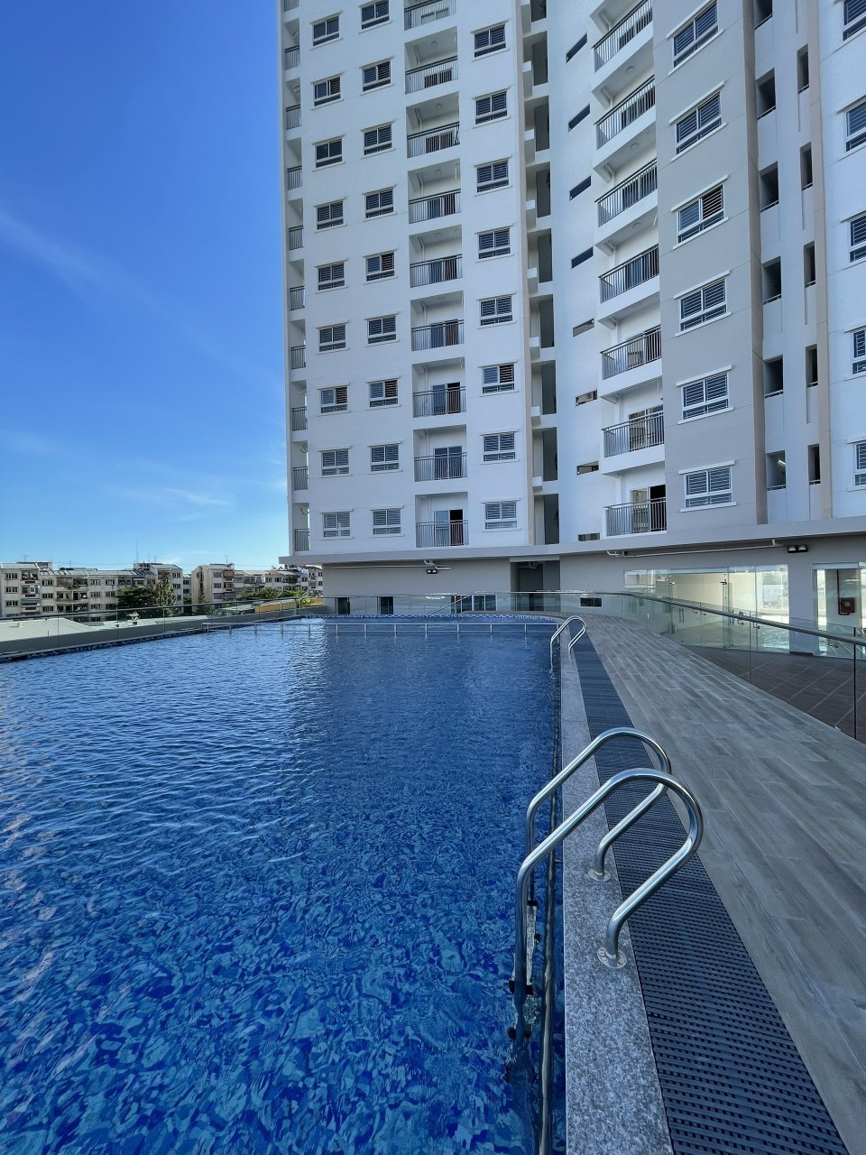 Bán căn hộ 74 m2 2PN Blue Sky Tower HQC Quận 2 chỉ 2.4 tỷ