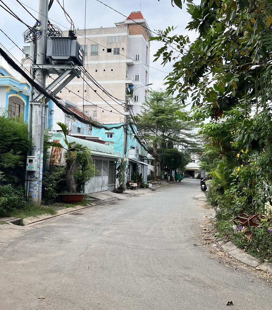 Bán gấp nhà hẻm xe hơi đường 36 Linh Đông 4x15 trệt 1 lầu, nhà đẹp chỉ 5,3 tỷ