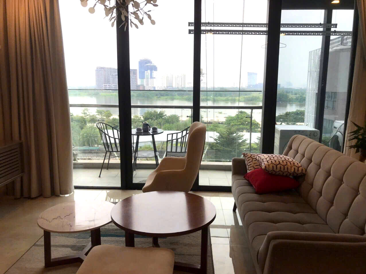 Cần tiền kd bán gấp căn hộ Vinhomes Golden River 3PN view sông Sài Gòn và Thủ Thiêm
