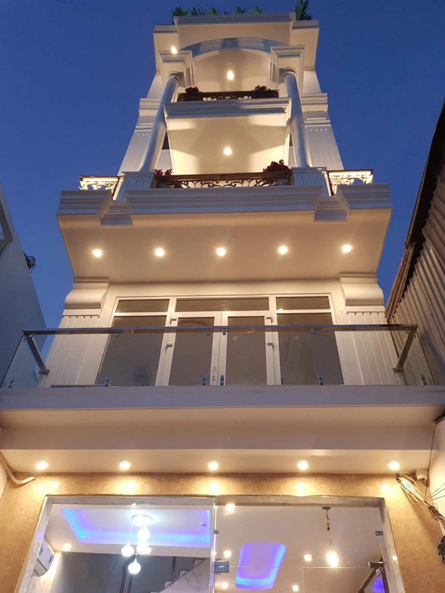 ban khach san Nguyen Xi, Binh Thanh