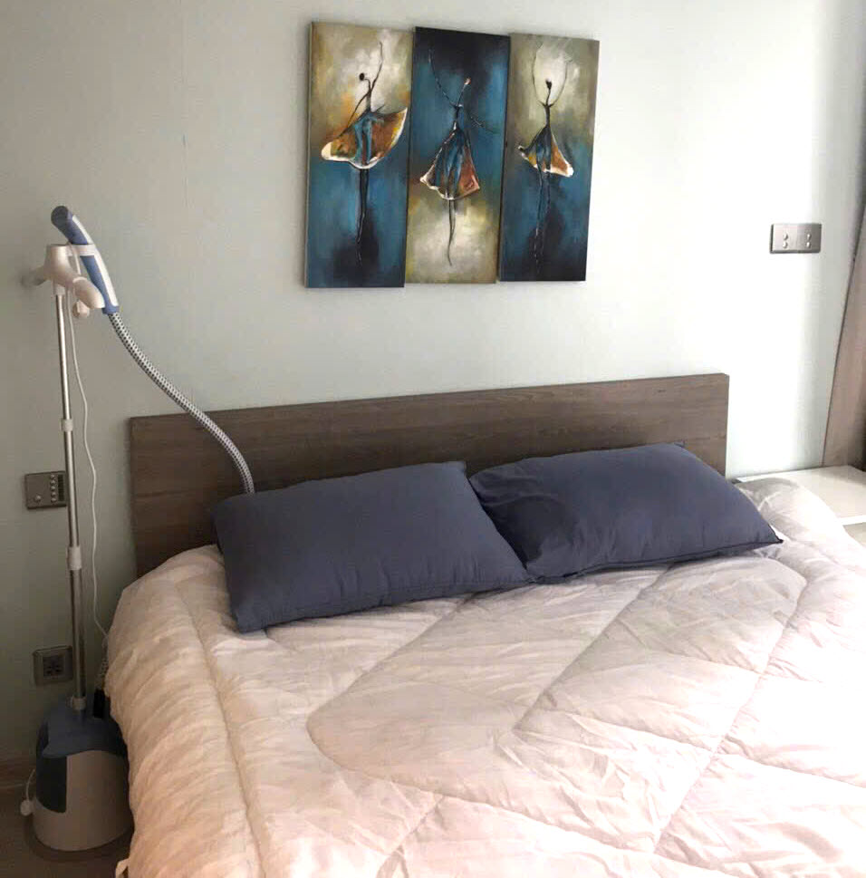 Bán gấp căn hộ 3PN Vinhomes Golden River Q1 view sông Saigon