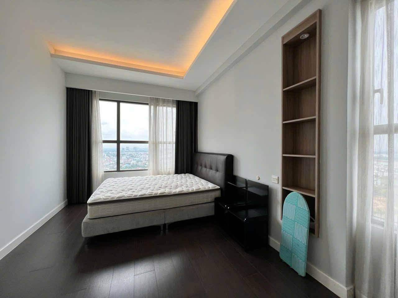 Cho thuê căn hộ The Sun Avenue 3PN diện tích lớn view sông Giồng
